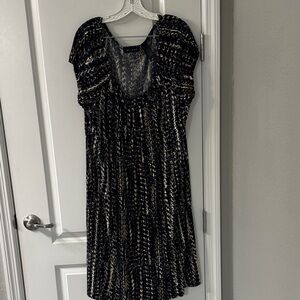 Axcess Black and Cream Midi Dress